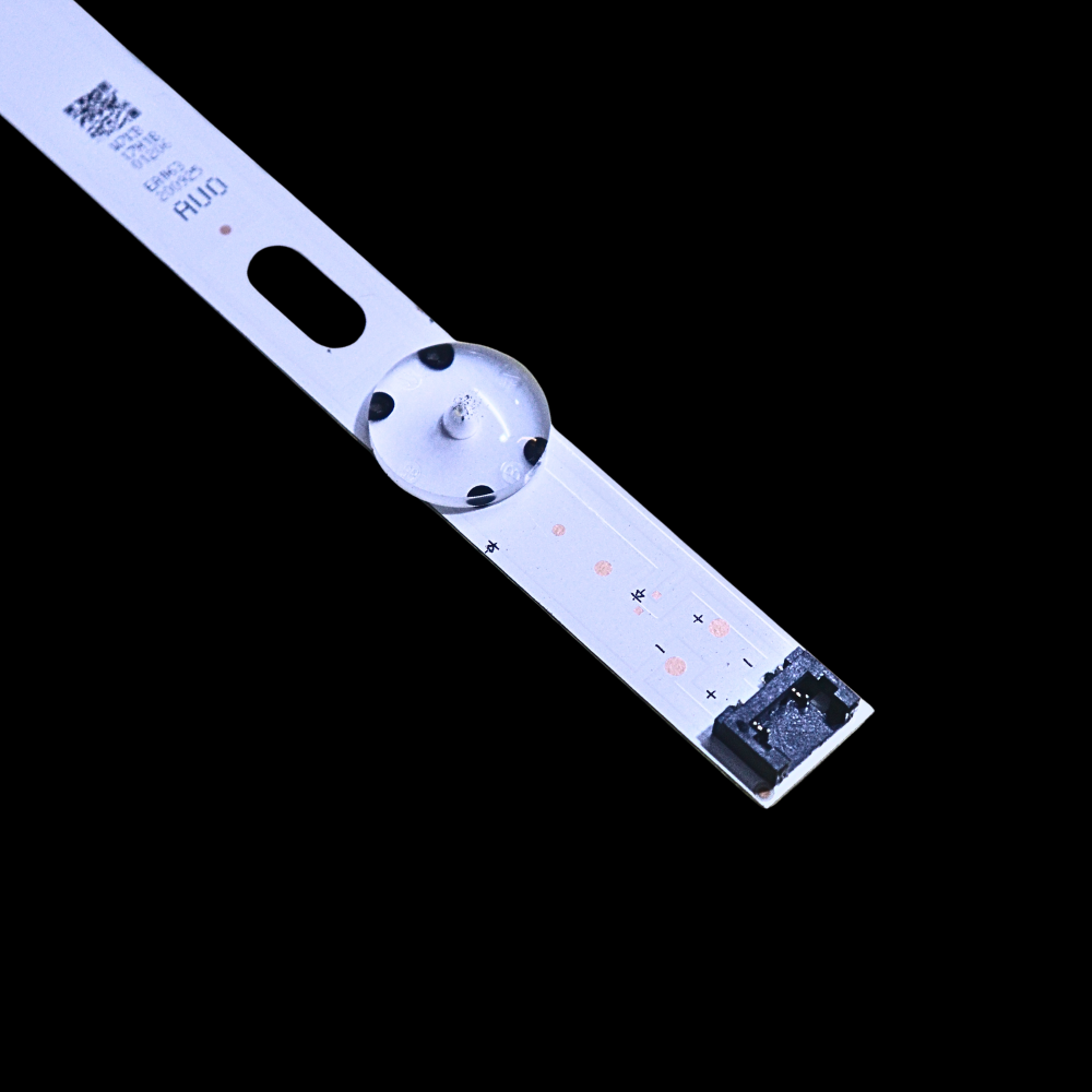 LG 43 inch Backlight Strip 7Led 3v Black Connector 32.5 inch lenth (3pcs Set) 2 LG 43 inch Backlight Strip 7Led 3v Black Connector 32.5 inch lenth (3pcs Set)